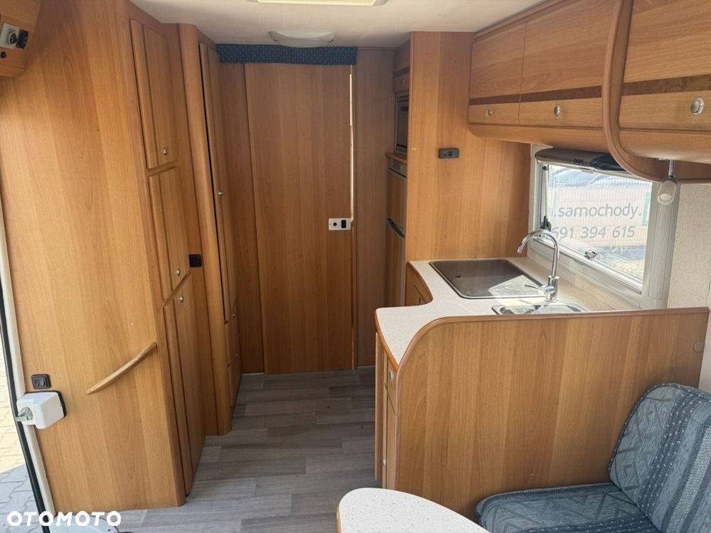 Mercedes-Benz Sprinter - 17