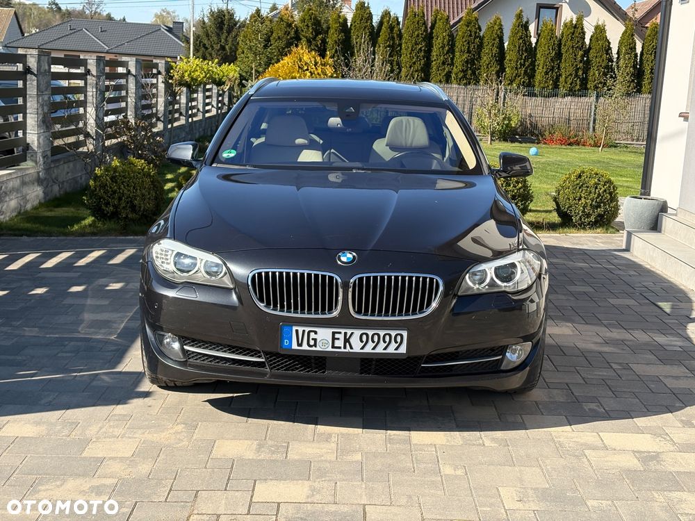 BMW Seria 5 525d - 2