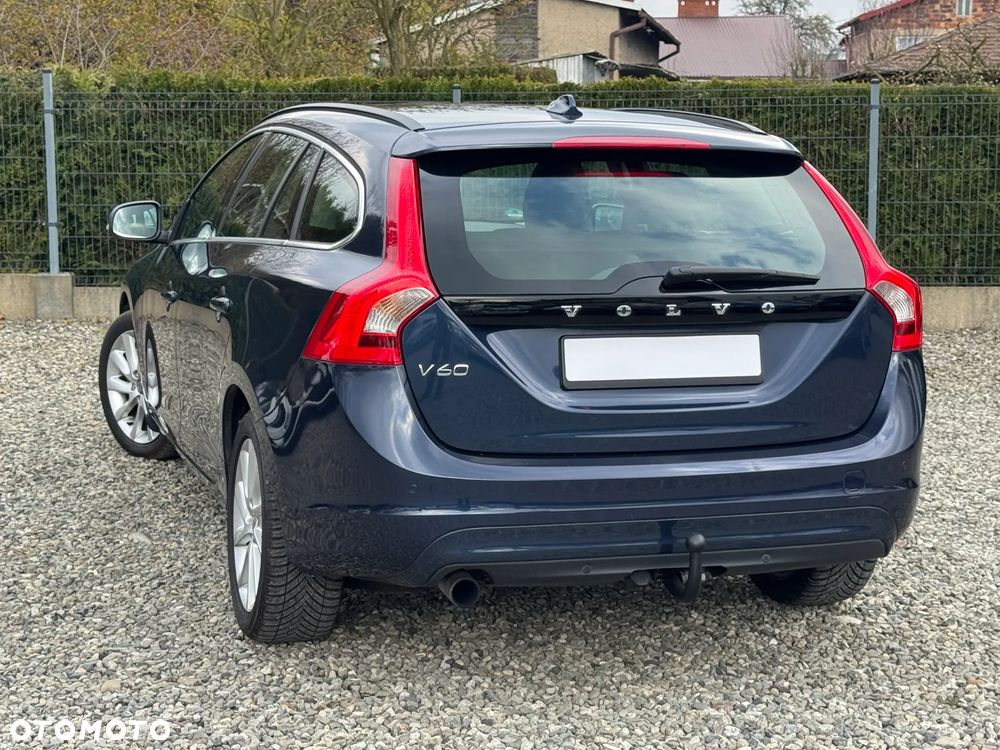 Volvo V60 D2 Summum - 3
