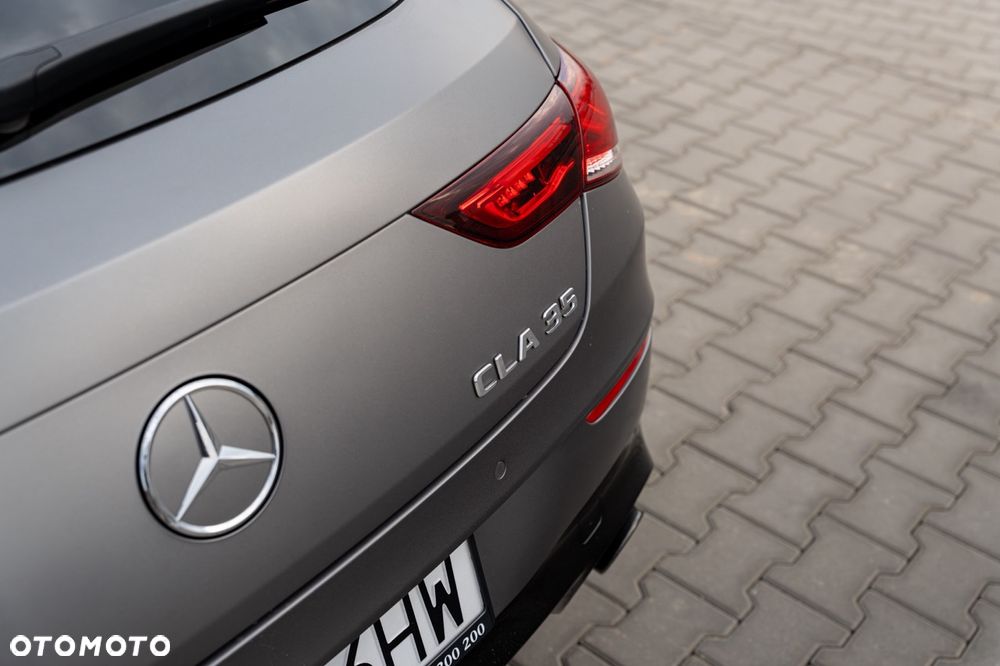 Mercedes-Benz CLA AMG 35 4-Matic 7G-DCT - 32