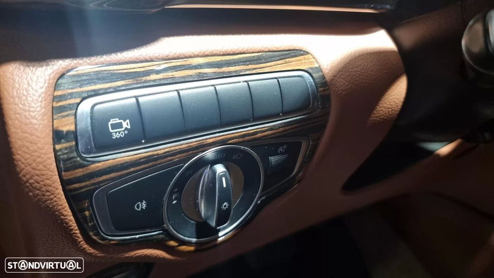 Mercedes-Benz V 250 - 21