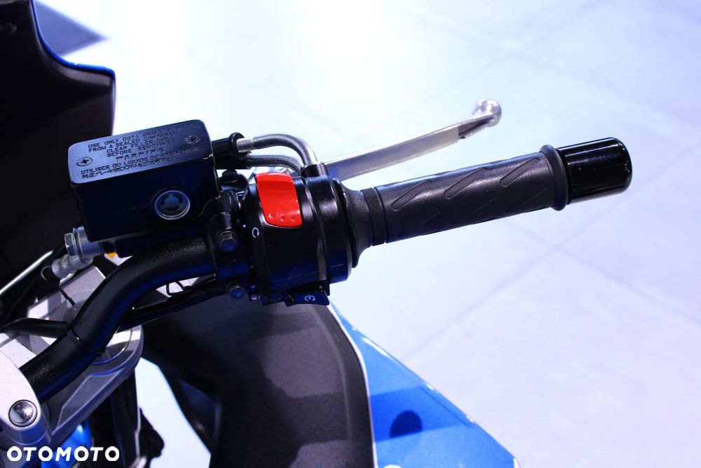 Suzuki GSX - 10