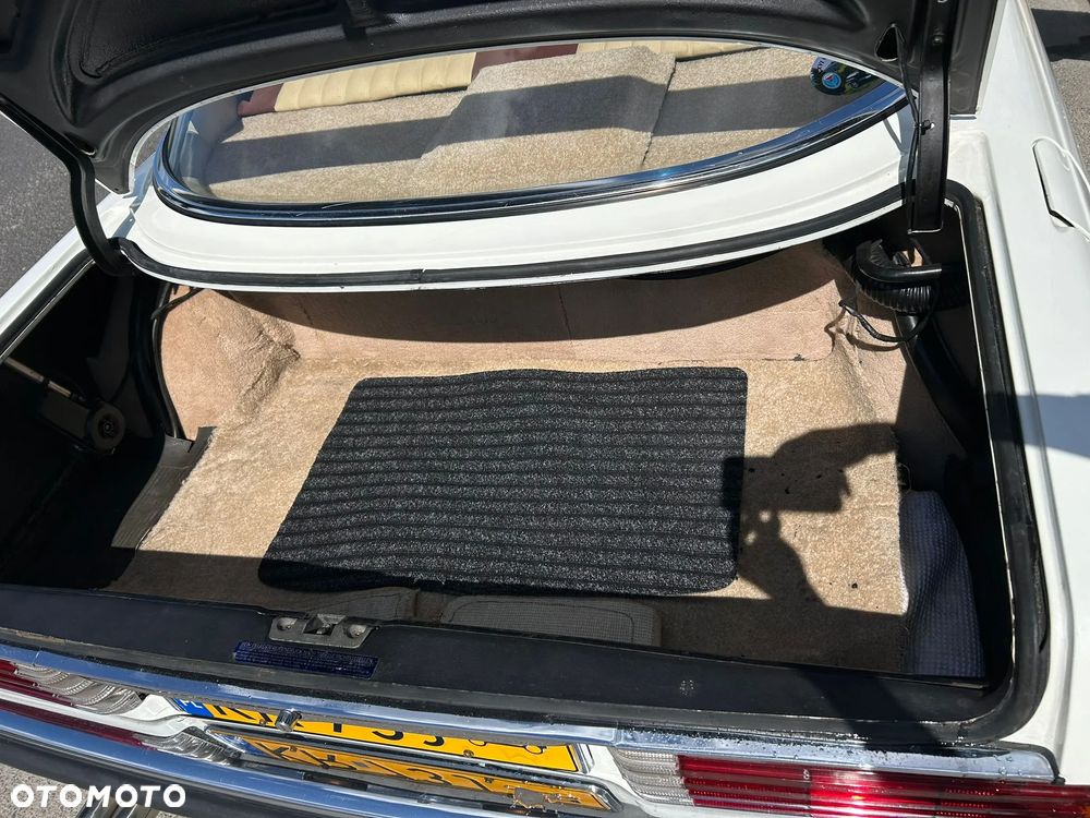 Mercedes-Benz SLC - 10