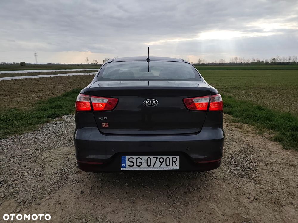 Kia Rio 1.4 M - 6