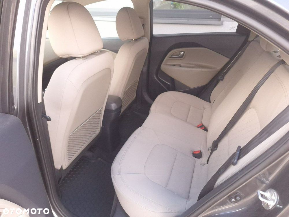 Kia Rio 1.4 XL - 26