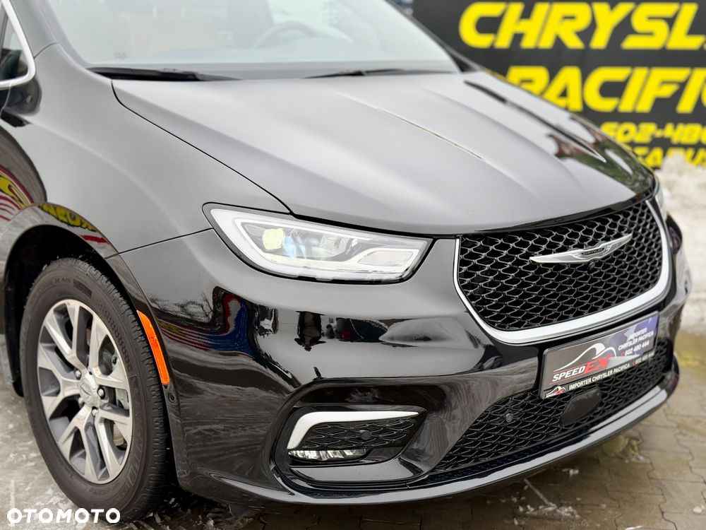 Chrysler Pacifica - 3