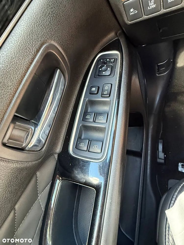Mitsubishi Outlander PHEV Instyle + - 3