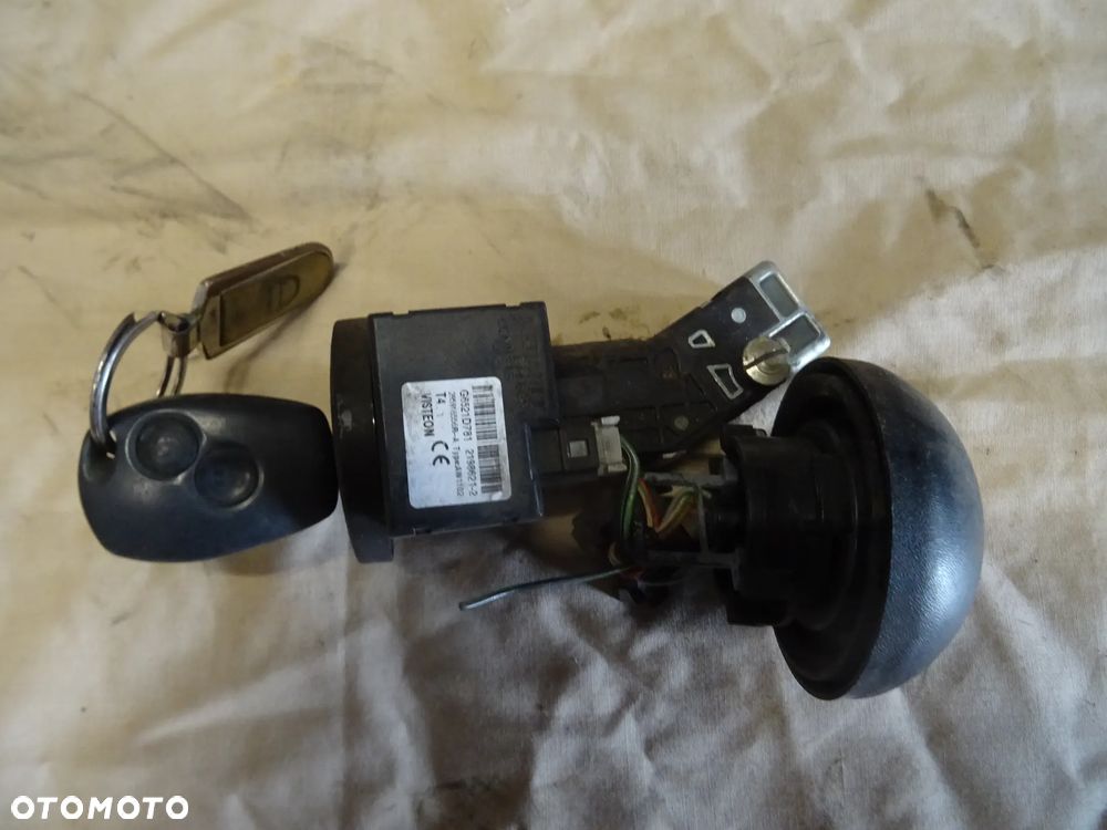 DACIA DOKKER LODGY STACYJKA KLUCZYK KOREK ROZNE CZESCI PYTAC - 2