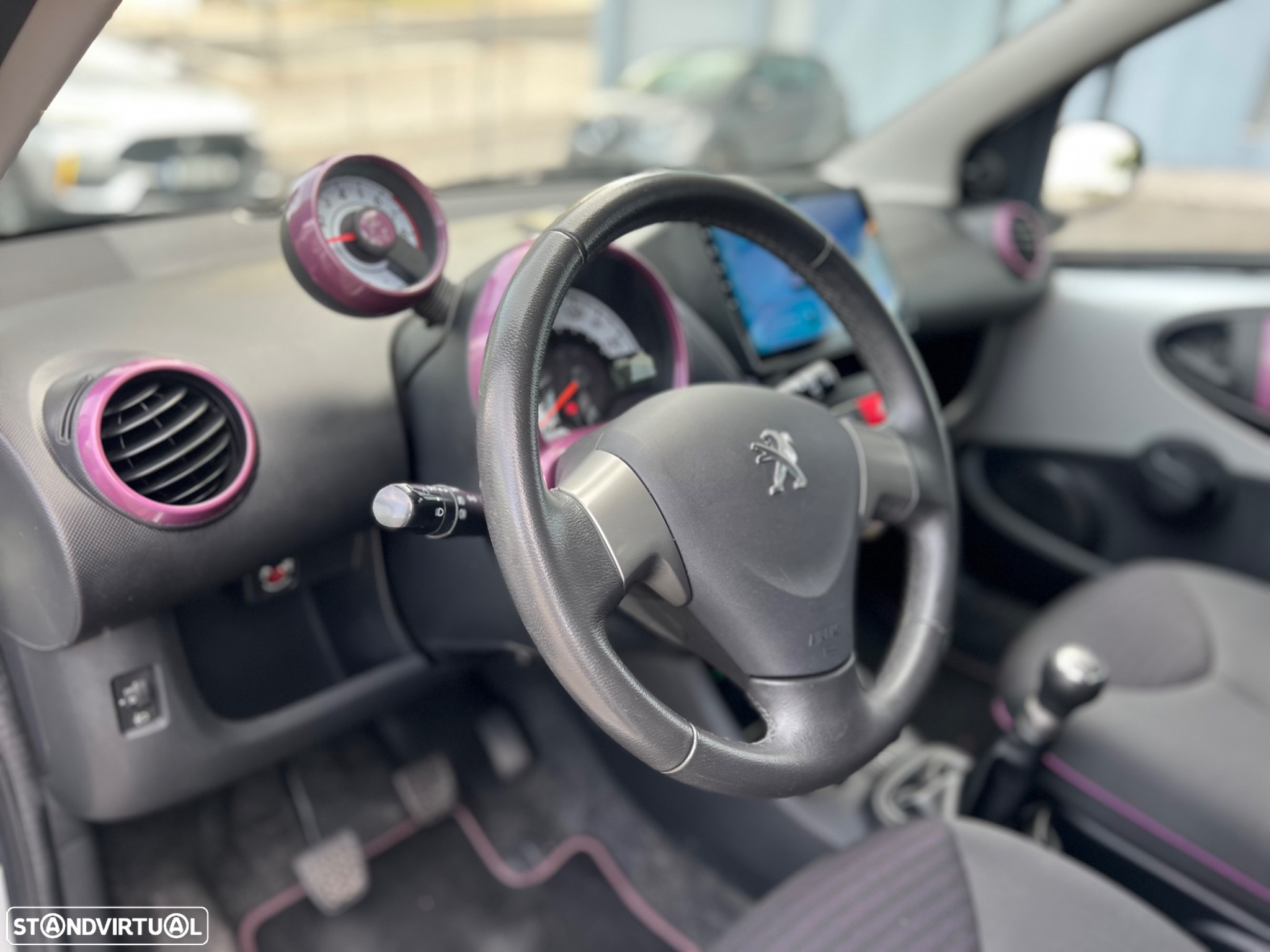 Peugeot 107 1.0 Style - 23