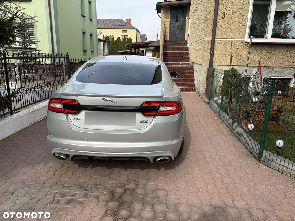 Jaguar XF 35t AWD R-Sport - 14