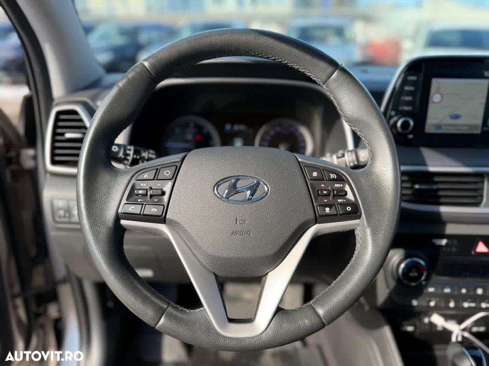 Hyundai Tucson 2.0 CRDI 4WD 8AT Luxury - 14