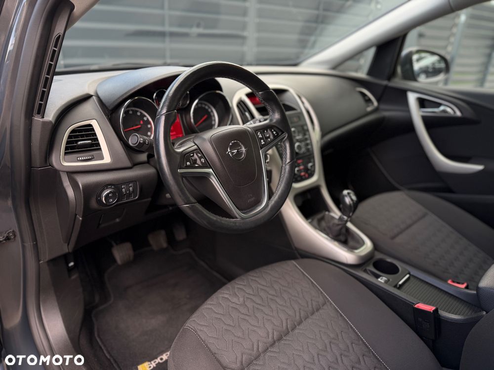 Opel Astra 1.4 Turbo - 11