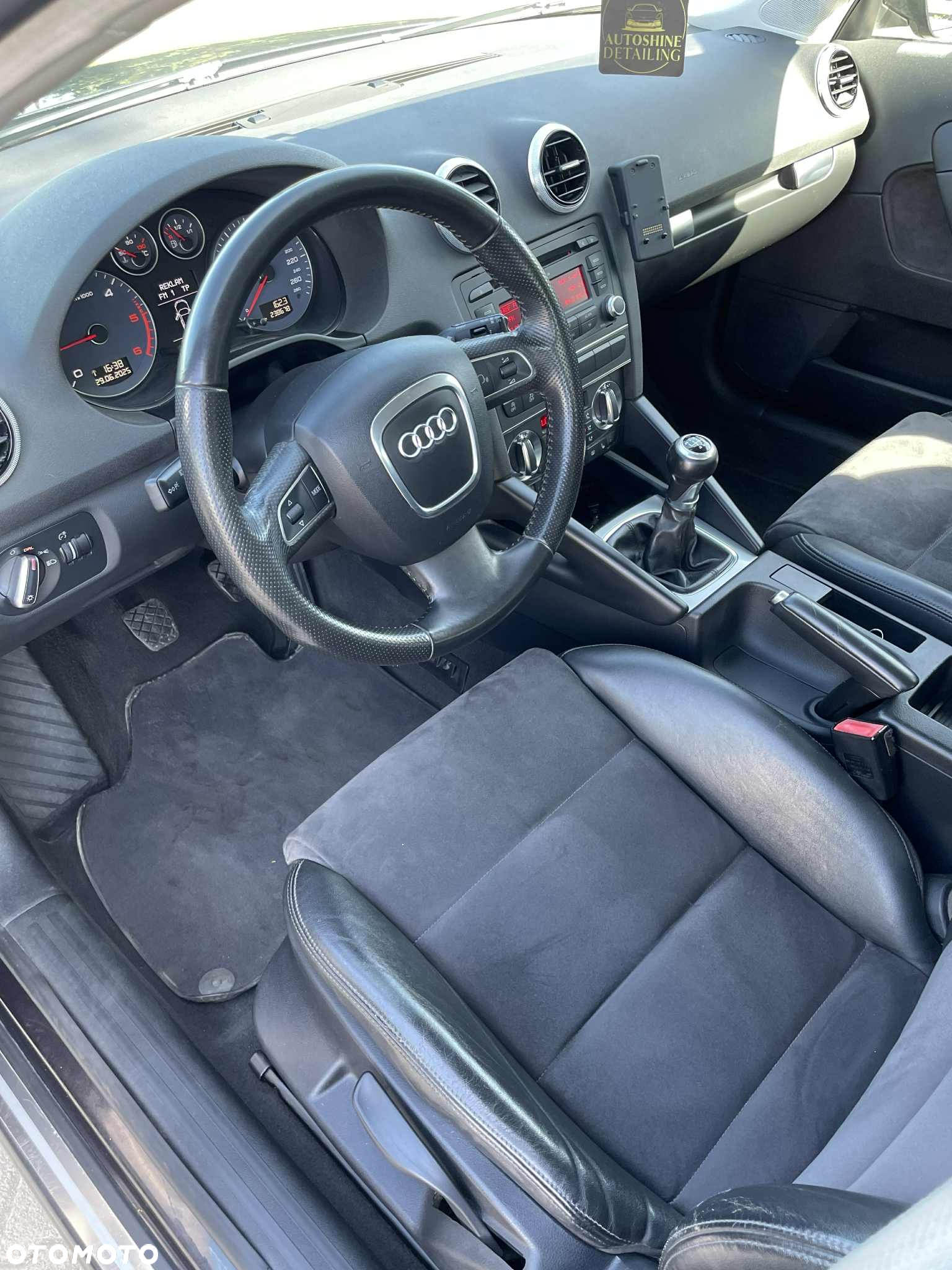 Audi A3 2.0 TDI DPF Ambiente - 9