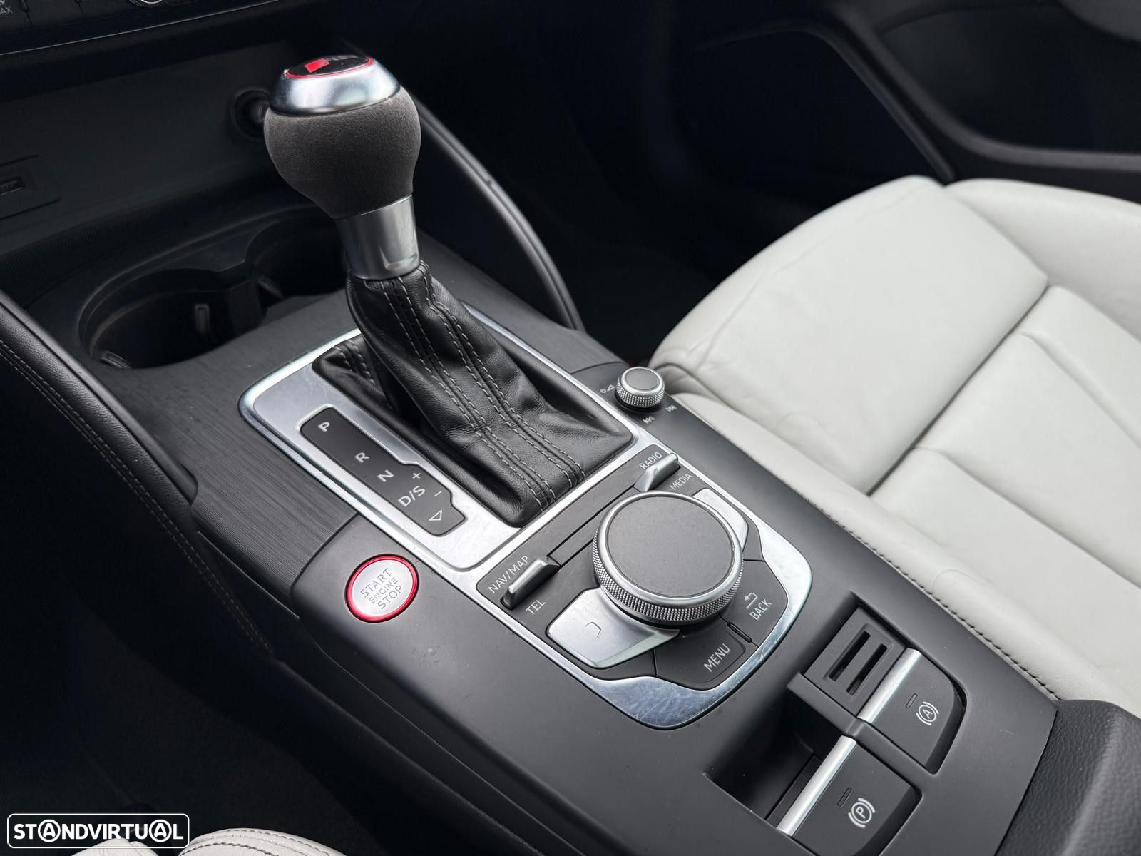 Audi RS3 Sportback 2.5 TFSI quattro S tronic - 26