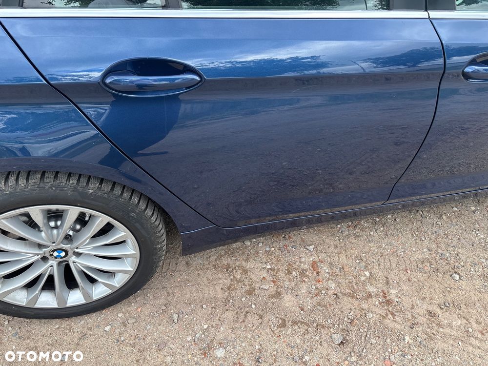 BMW Seria 5 530d xDrive - 14