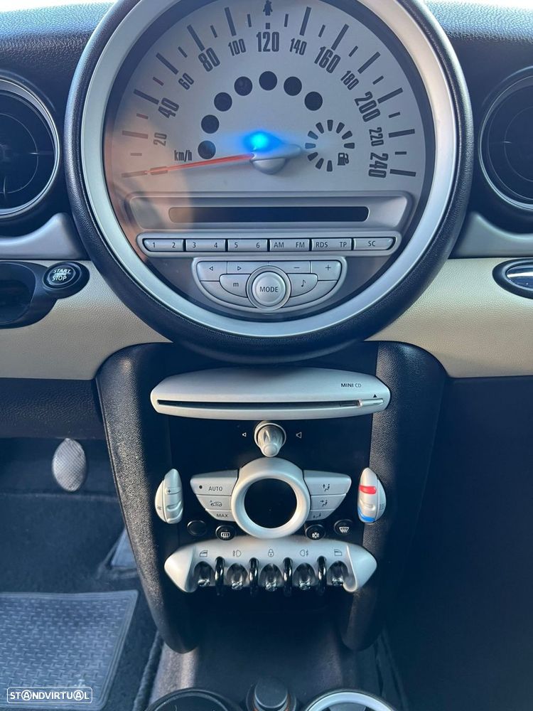 MINI Clubman Cooper D - 27