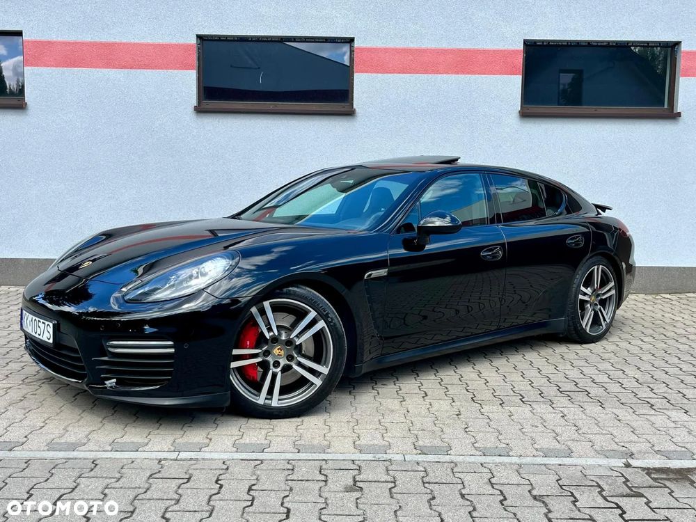Porsche Panamera GTS - 1