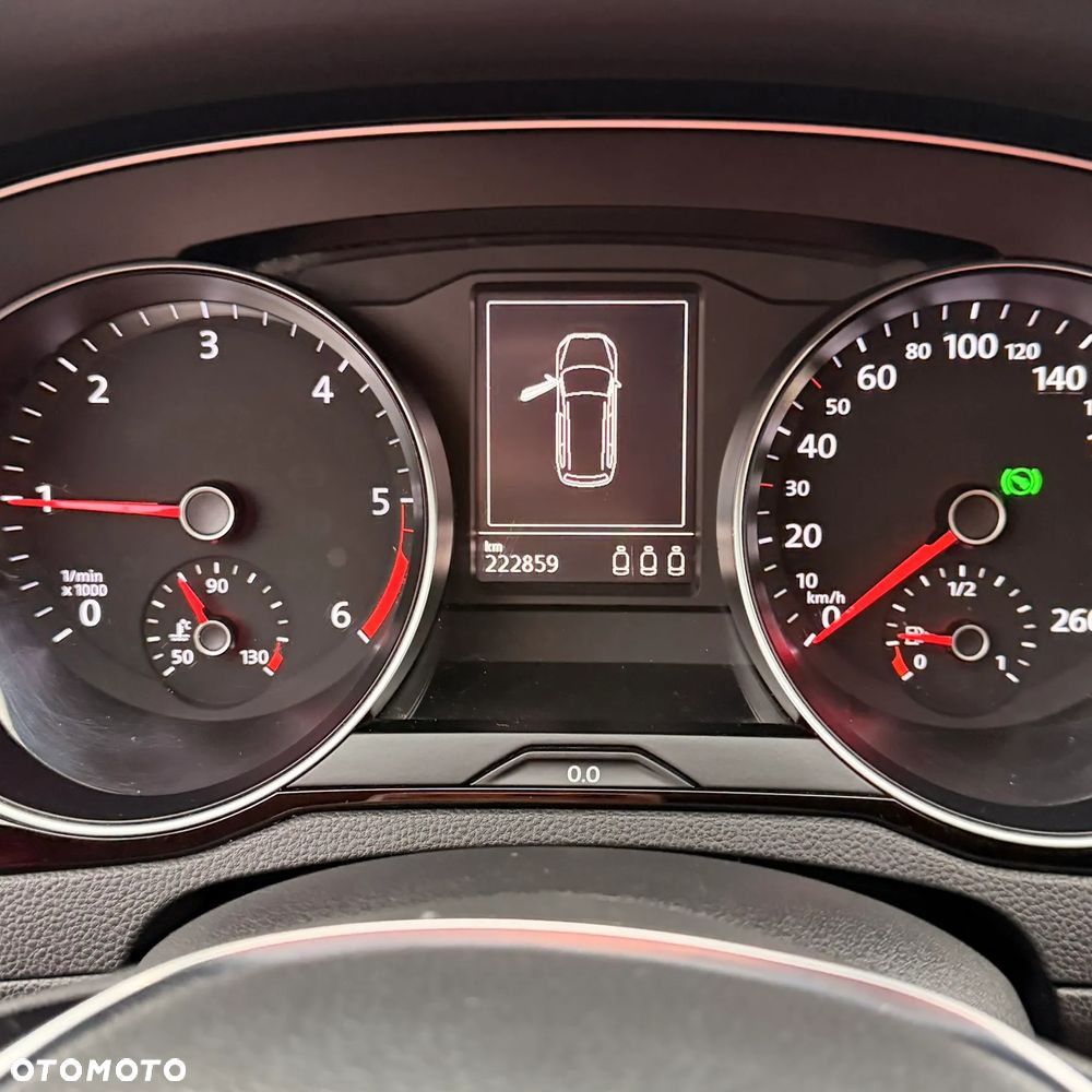 Volkswagen Passat - 6