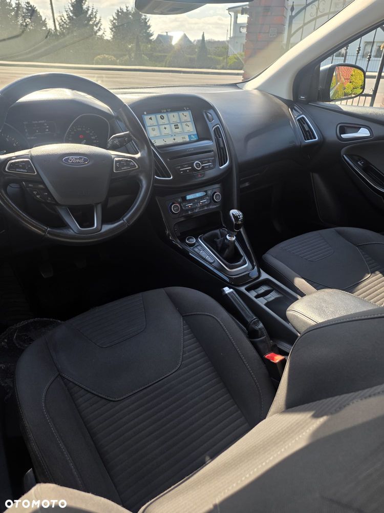 Ford Focus 1.0 EcoBoost Titanium - 11