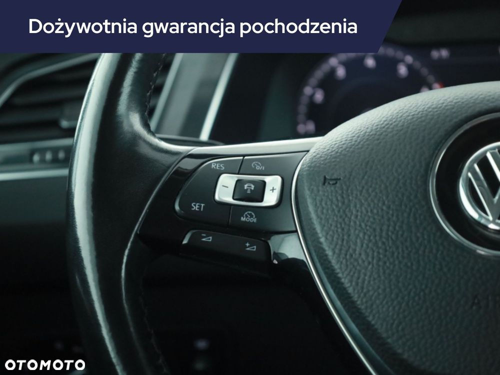 Volkswagen Tiguan Allspace - 17