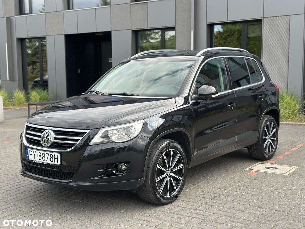 Volkswagen Tiguan - 1