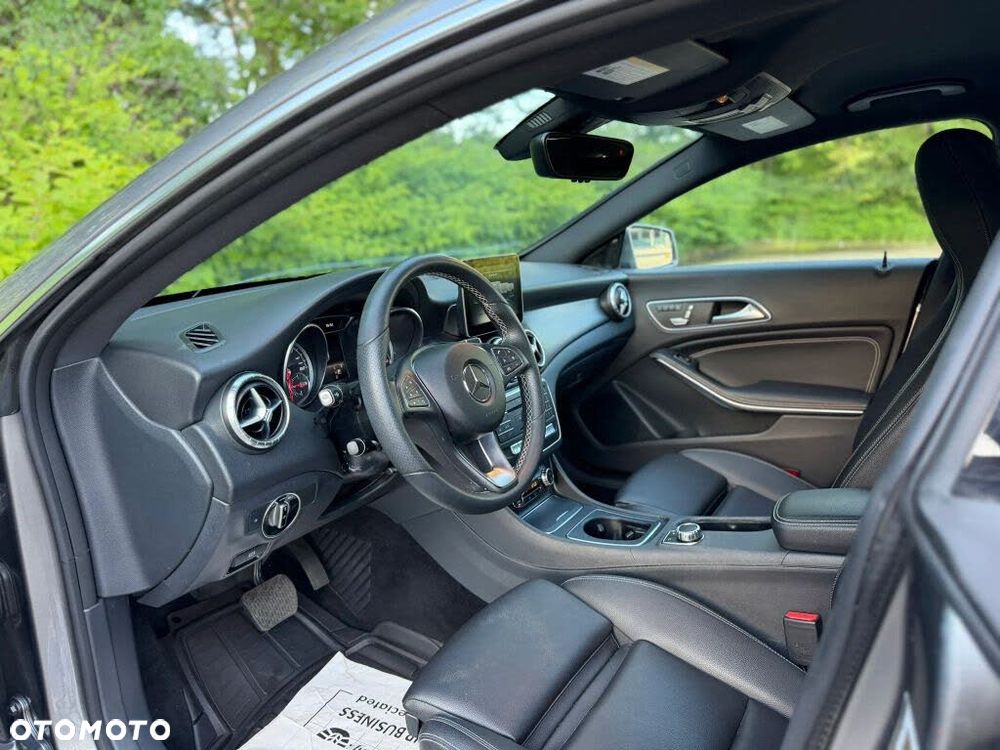 Mercedes-Benz CLA 220 7G-DCT Edition 1 - 10