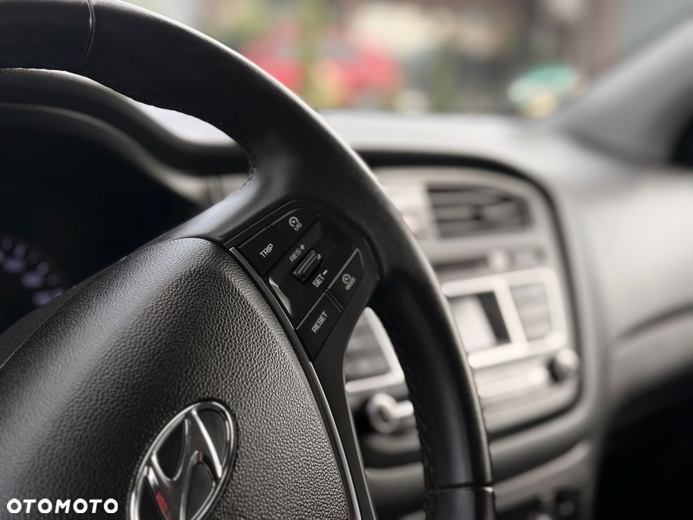 Hyundai i20 - 20
