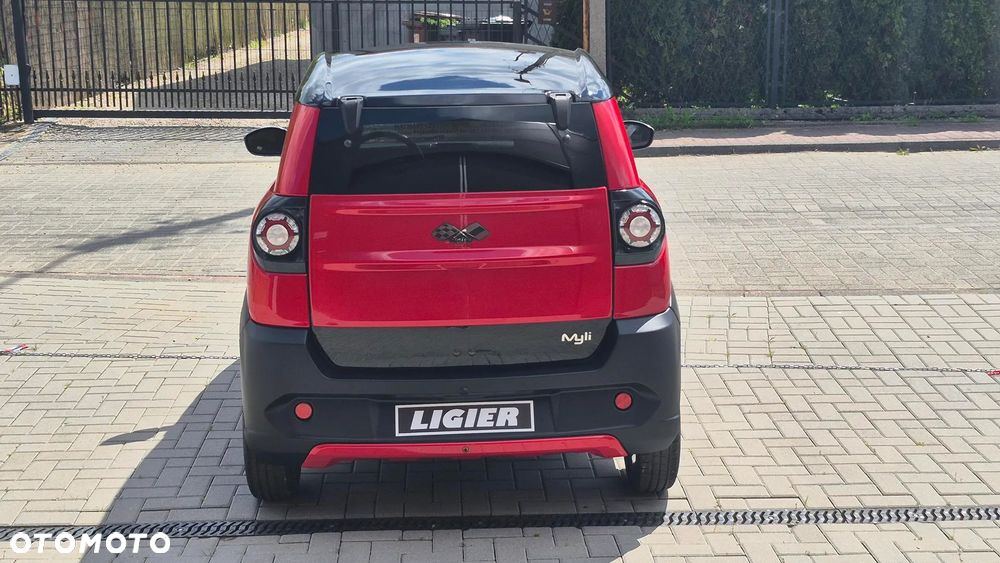 Ligier JS50 - 19