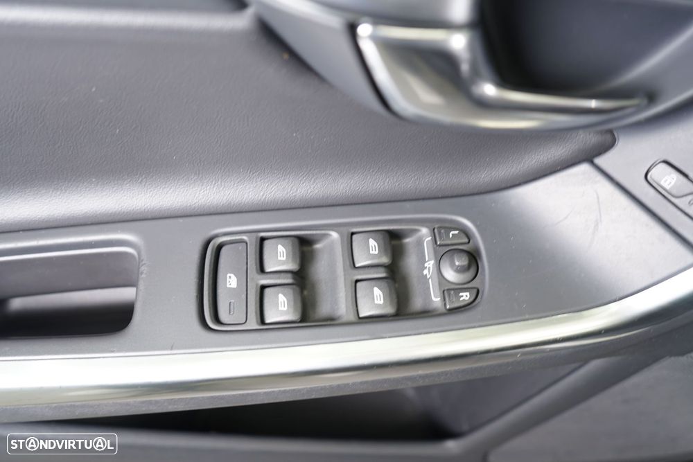 Volvo V60 2.4 D6 Summum AWD Phev - 21