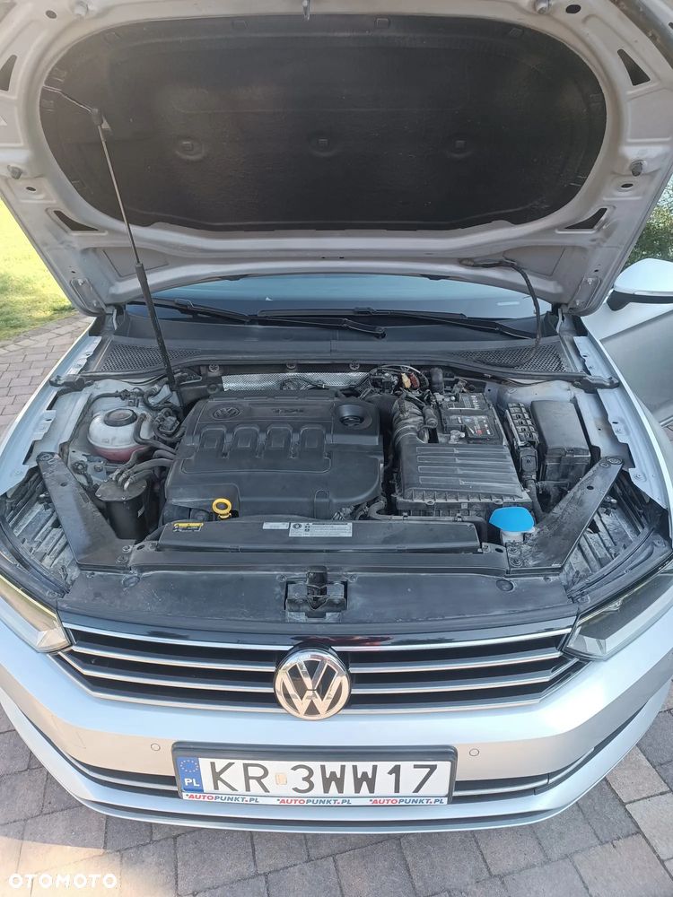 Volkswagen Passat - 8