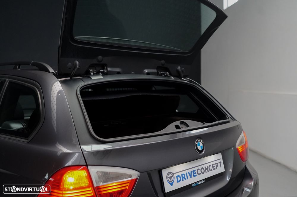 BMW 320 d Dynamic - 21