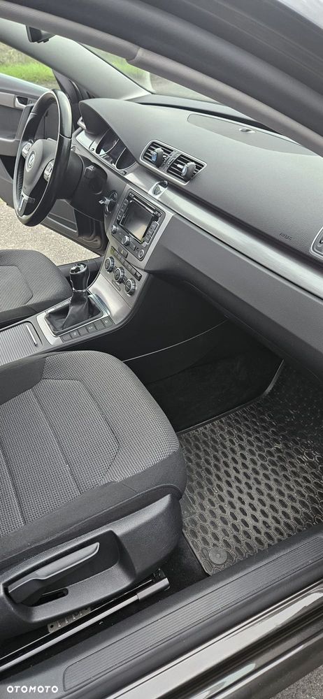 Volkswagen Passat 1.4 TSI BMT Comfortline - 18