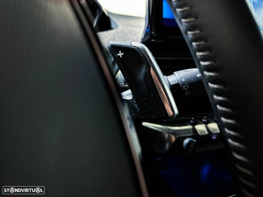 Peugeot 5008 Hybrid 136 e-DSC GT - 28