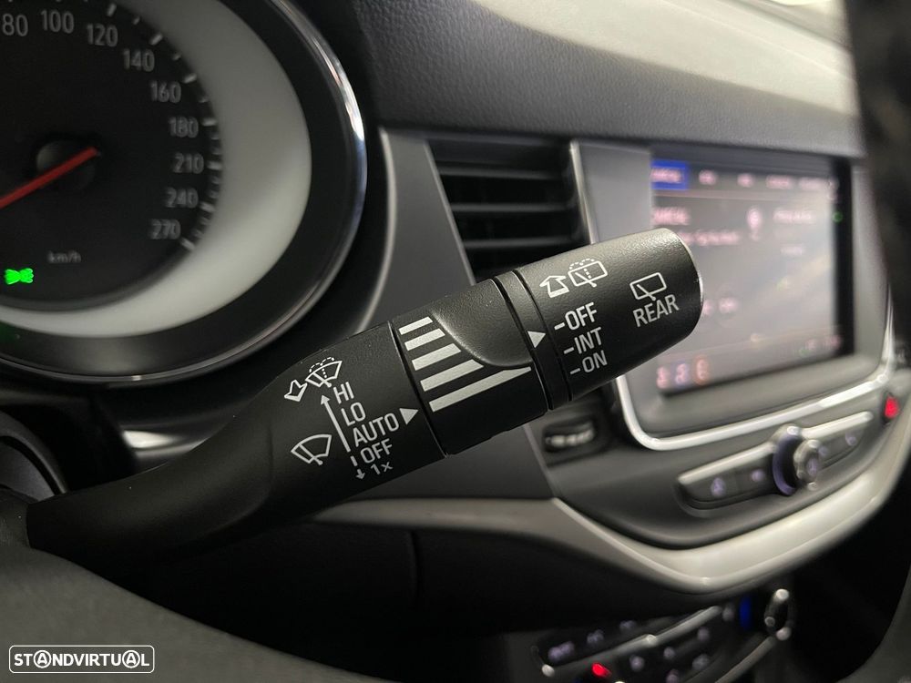 Opel Astra 1.2 Turbo Business Edition - 33