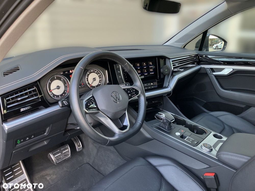 Volkswagen Touareg - 11