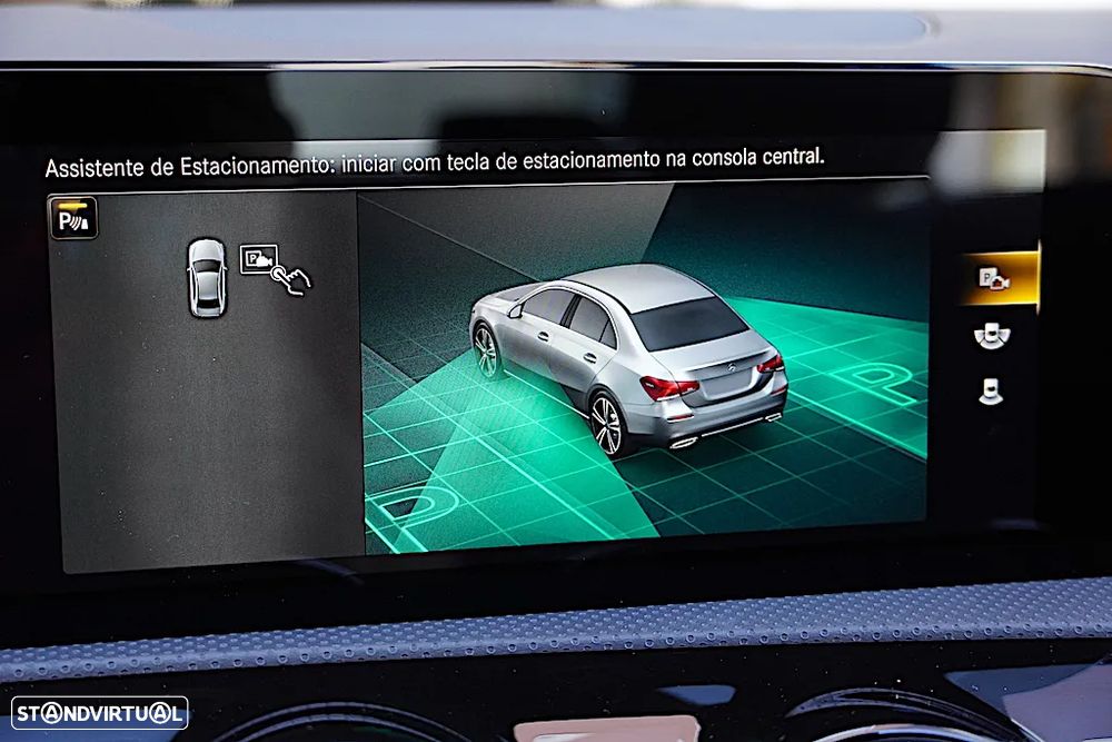 Mercedes-Benz A 250 Limousine e AMG Line - 36