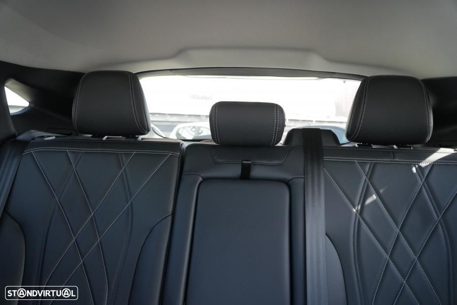 Ford Mustang Mach-E 75.7 kWh Base - 23