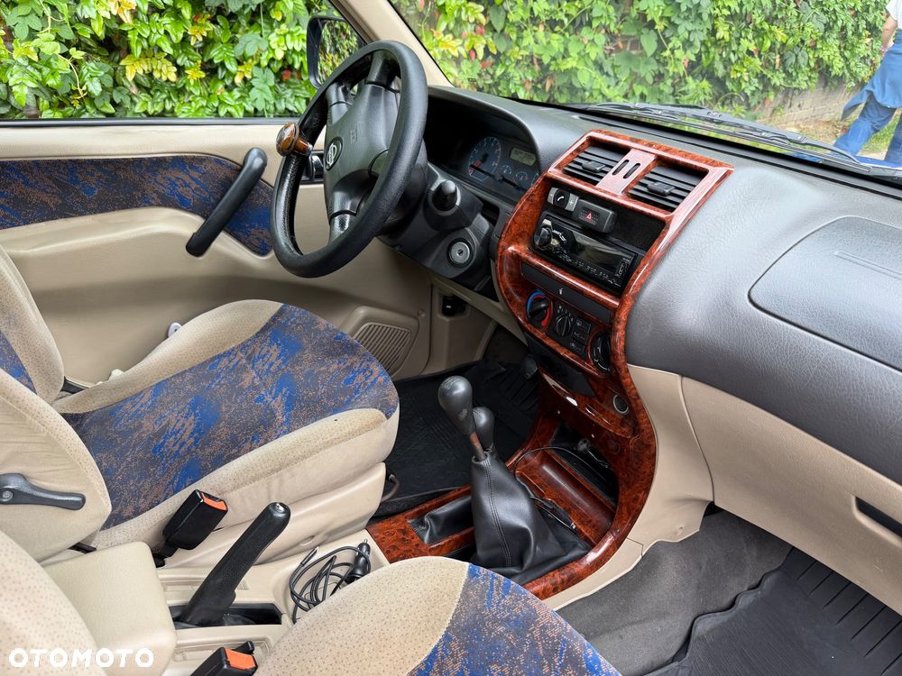 Nissan Terrano 2.7 TDi Luxury - 5