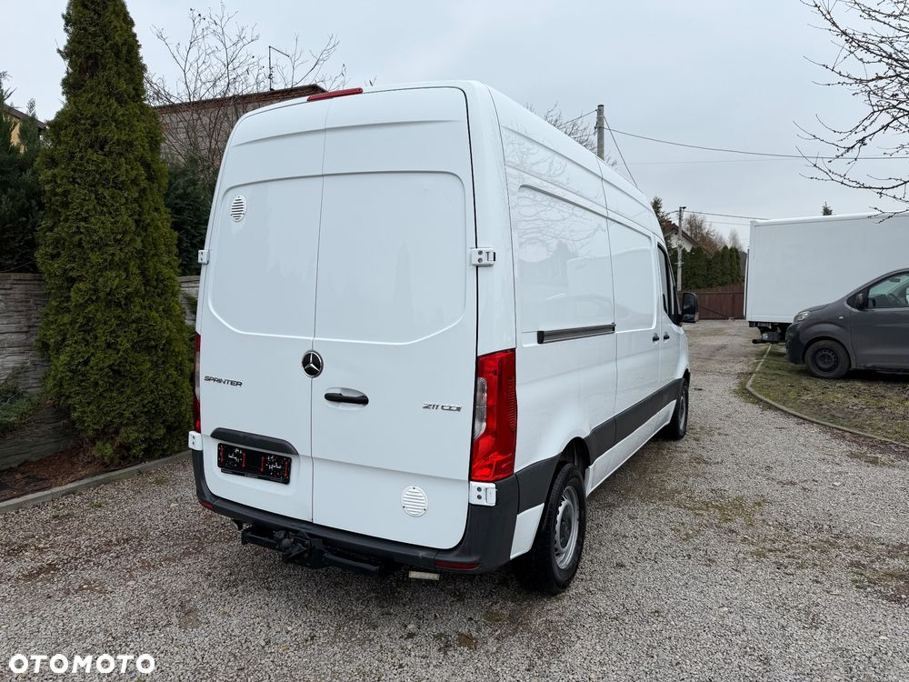 Mercedes-Benz Sprinter 907 - 3