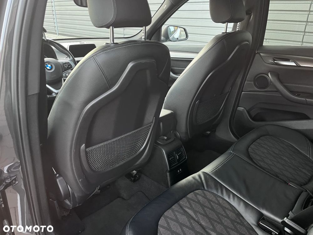 BMW X1 sDrive18d sport - 15