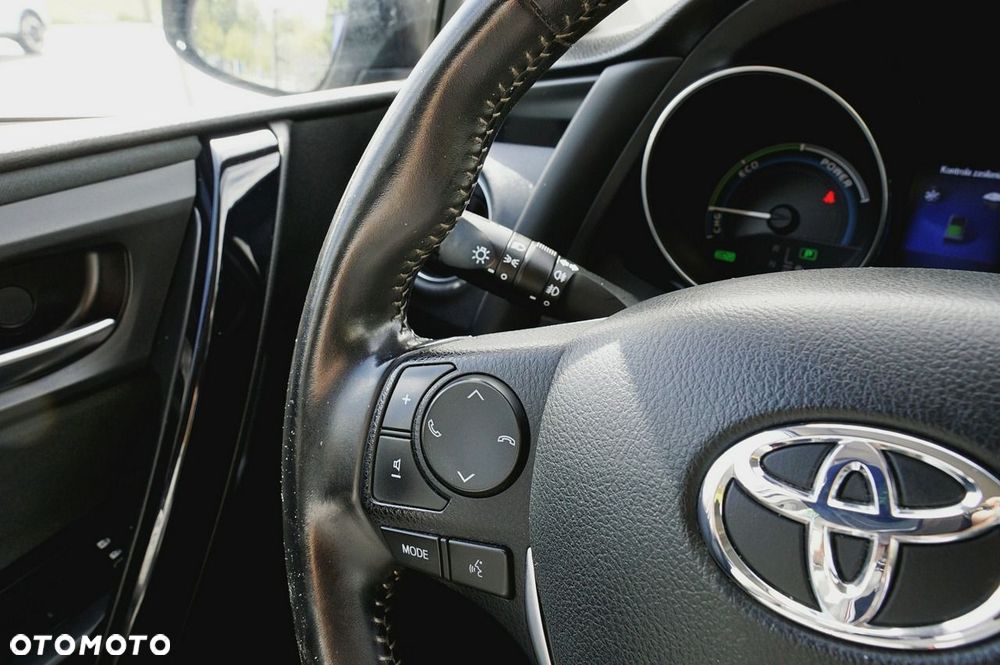 Toyota Auris Hybrid 135 Comfort - 24