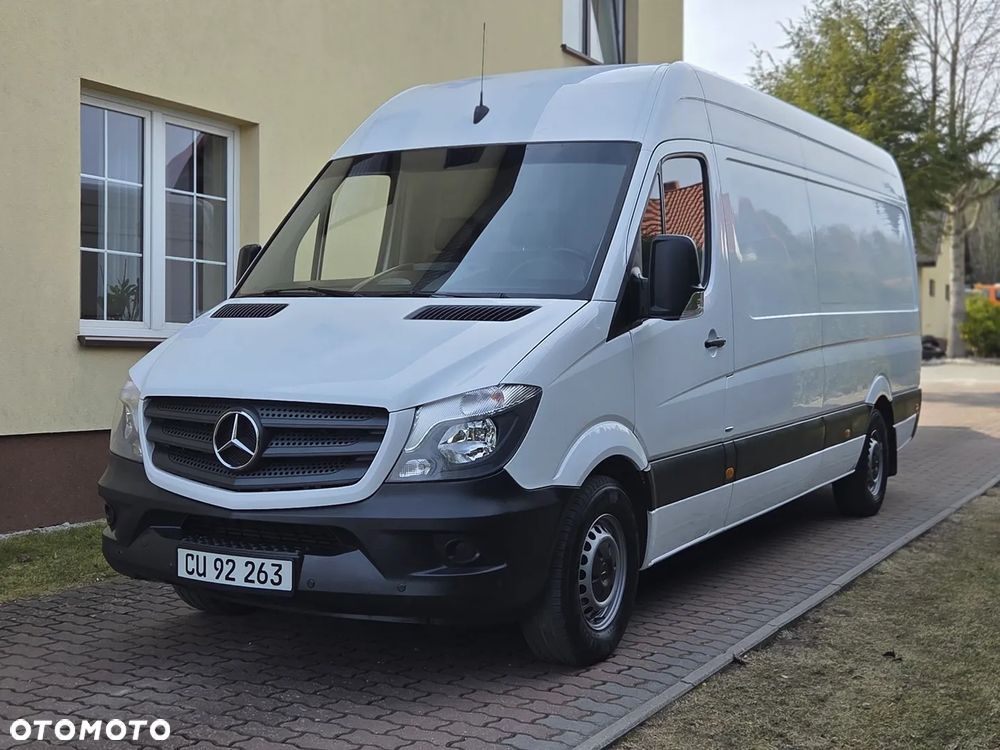 Mercedes-Benz Sprinter - 2