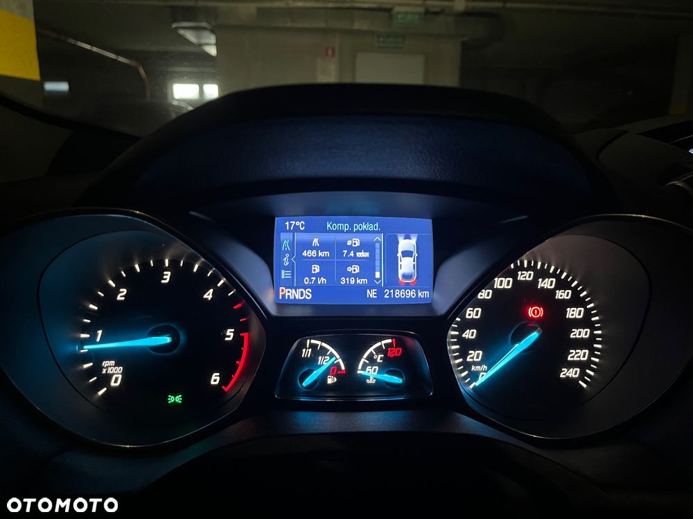 Ford Kuga 2.0 TDCi 4WD Titanium - 25