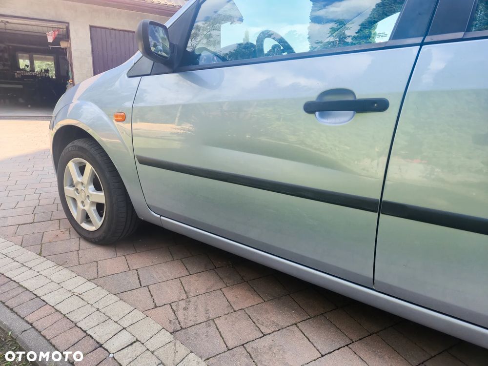 Ford Fiesta 1.3 Ambiente - 6