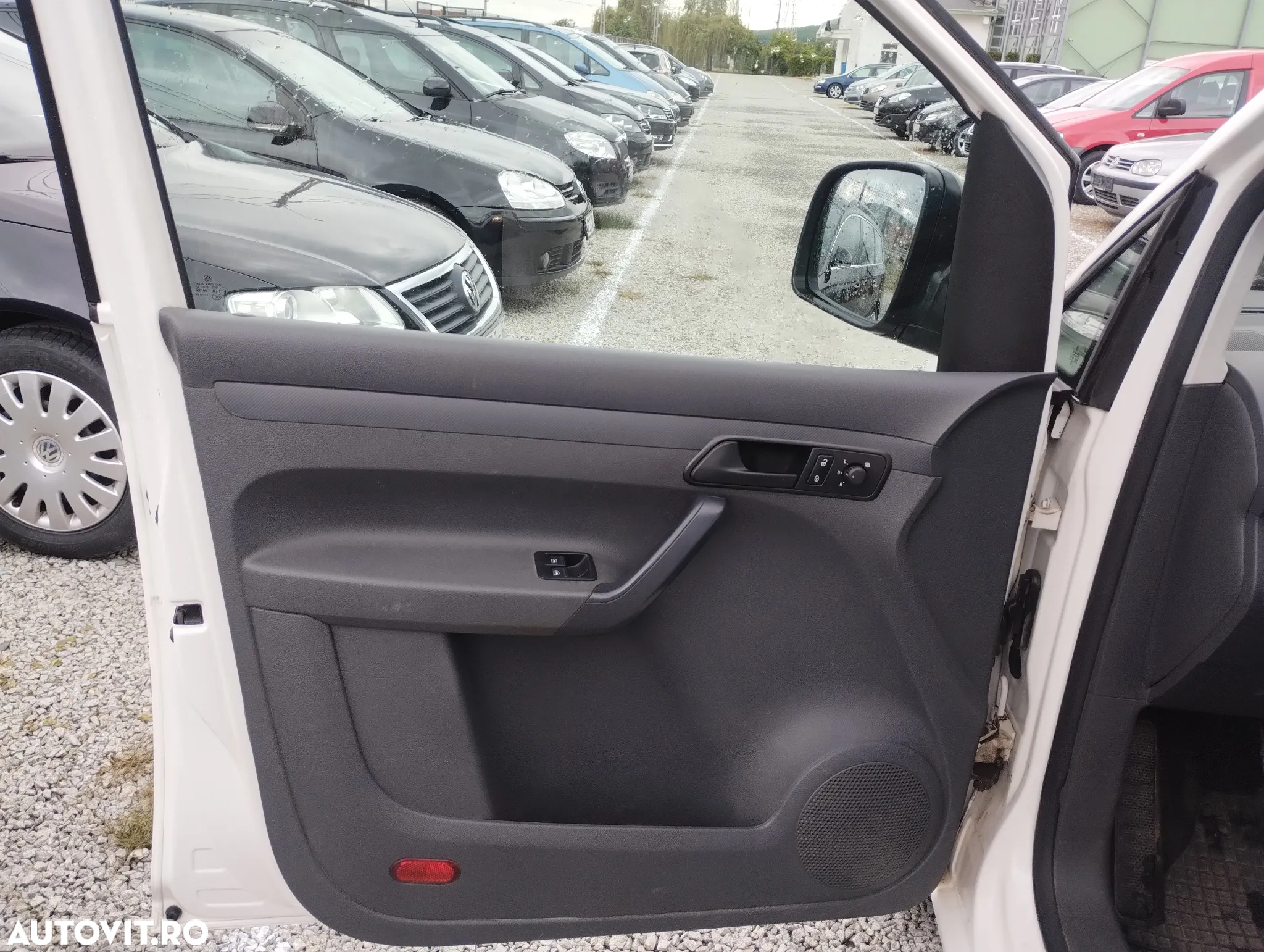 Volkswagen Caddy 1.6 TDI - 11