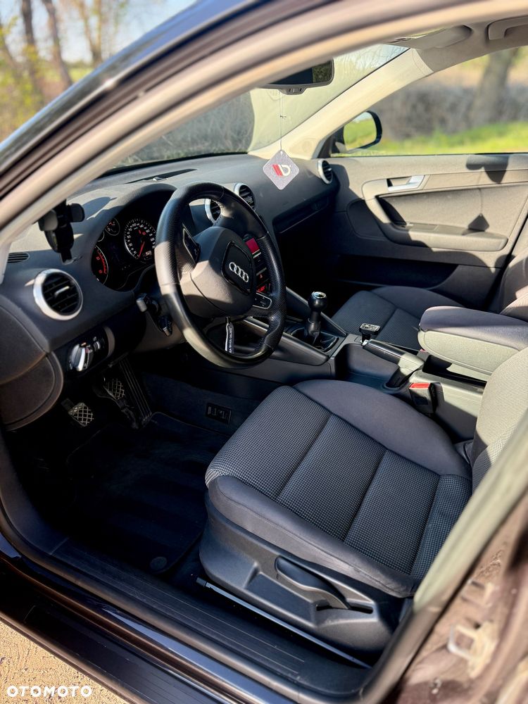 Audi A3 Sportback 2.0 TDI DPF Attraction - 9
