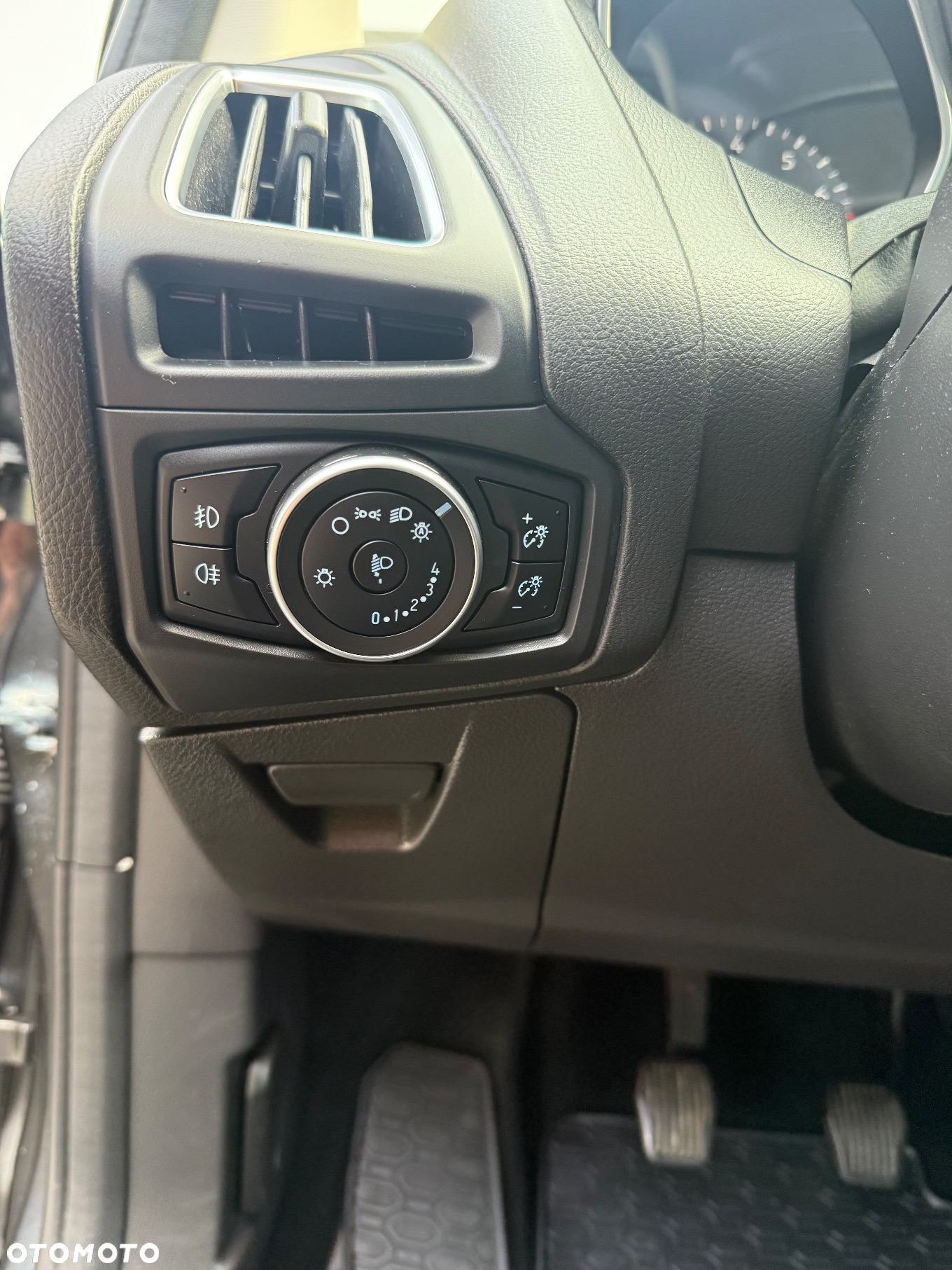 Ford Focus 1.0 EcoBoost Titanium ASS - 22