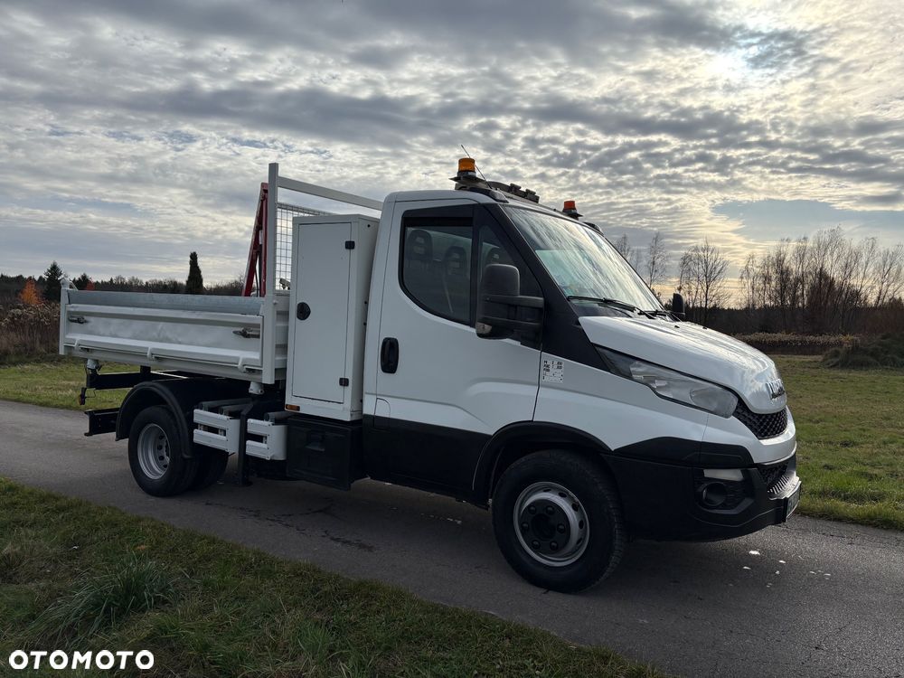 Iveco DAILY 70C17/Wywrot na 3strony/DMC 7000Kg/Żuraw/Klima/Super stan - 11