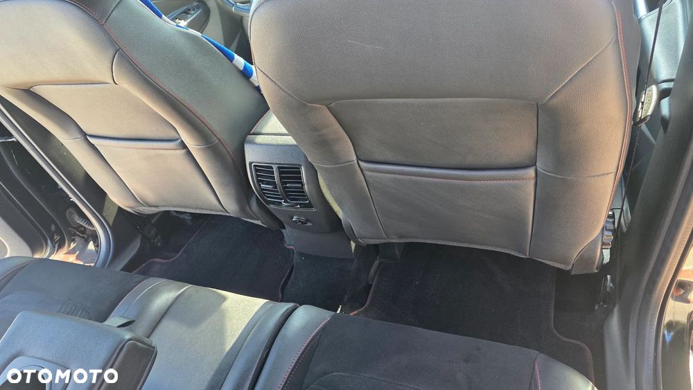 Ford Kuga 2.0 TDCi AWD ST-Line - 25