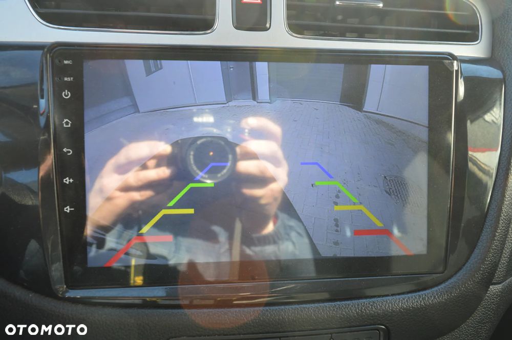 Kia Ceed 1.6 GDI Dream Team Edition - 25